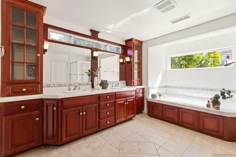 Bath - 3311 James, Carlsbad, CA 92008 photo 6 of 10