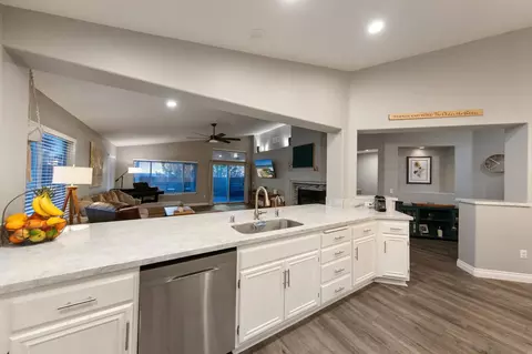 Kitchen - 1962 Larkspur Dr, Alpine, CA 91901 photo 5 of 7