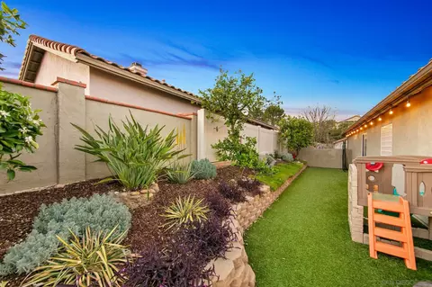 Exterior - 1962 Larkspur Dr, Alpine, CA 91901 photo 2 of 4