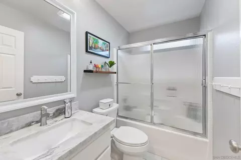 Bath - 1962 Larkspur Dr, Alpine, CA 91901 photo 2 of 2
