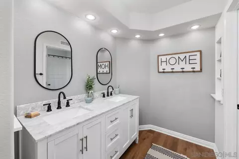 Bath - 12895 Meseta Ln, Lakeside, CA 92040 photo 3 of 3