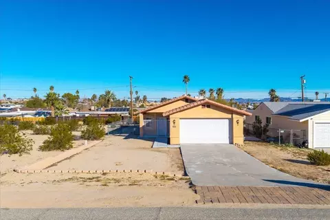 72440 Sun Valley Dr, Twentynine Palms, CA 92277