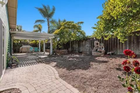 Exterior - 140 Five Crowns Way, Encinitas, CA 92024 photo 5 of 6