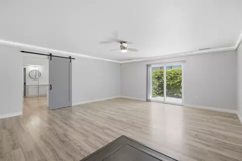 Living - 907 Seph Way, Escondido, CA 92027 photo 6 of 10