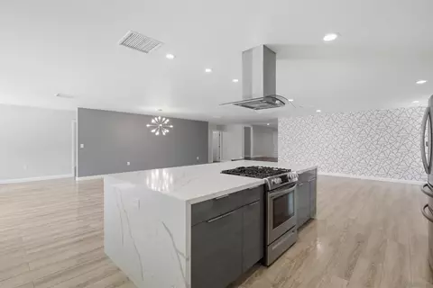 Kitchen - 907 Seph Way, Escondido, CA 92027 photo 4 of 5