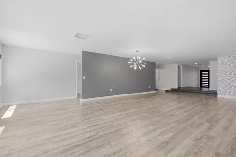 Living - 907 Seph Way, Escondido, CA 92027 photo 5 of 10