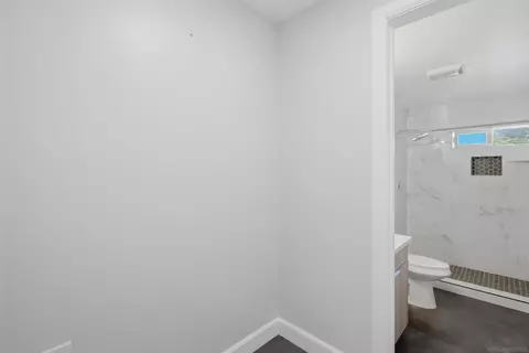 Bath - 907 Seph Way, Escondido, CA 92027 photo 8 of 11