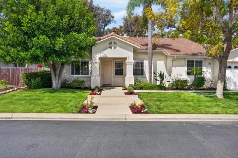 1531 Knoll Park Gln, Escondido, CA 92029