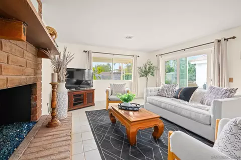 Living - 14105 Durhullen Dr, Poway, CA 92064 photo 3 of 6
