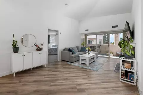 7127 Camino Degrazia #130, San Diego, CA 92111