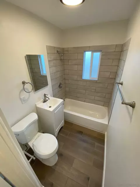Bath - 8975 Lamar St, Spring Valley, CA 91977 photo 4 of 7