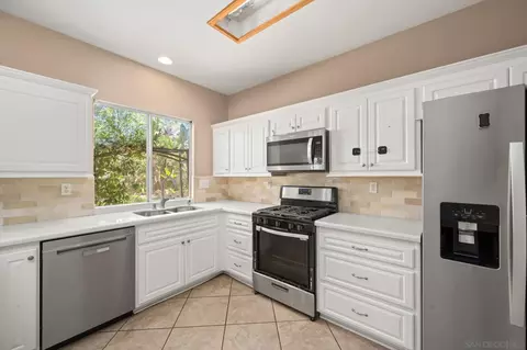 Kitchen - 1020 Cima Dr, San Marcos, CA 92078 photo 4 of 5