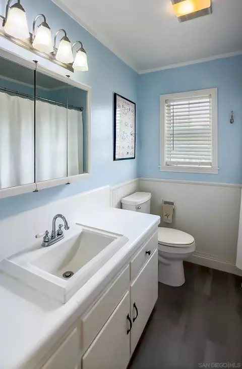 Bath - 13238 Beechtree St, Lakeside, CA 92040 photo 3 of 5