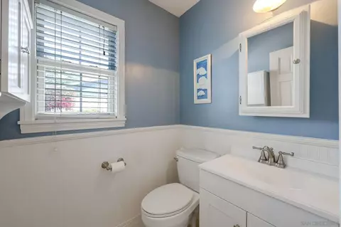 Bath - 13238 Beechtree St, Lakeside, CA 92040 photo 2 of 5