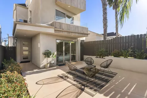 851-53 Sapphire, San Diego, CA 92109