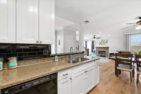 Kitchen - 10709 Lisa Meadows Dr UNIT B, Santee, CA 92071 photo 3 of 4