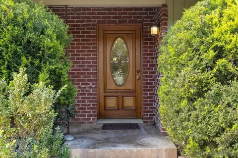 Entry Way - 877 Montview Dr, Escondido, CA 92025 photo 2 of 3