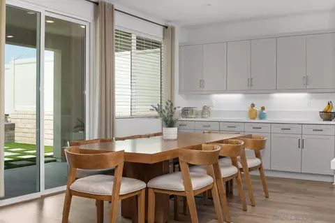 Dining - 712 Meadowood St, Fallbrook, CA 92028 photo 3 of 3