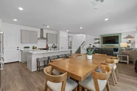 Dining - 712 Meadowood St, Fallbrook, CA 92028 photo 1 of 3