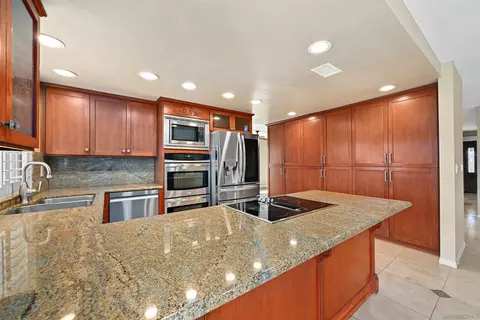 Kitchen - 9219 Inverness Rd, Santee, CA 92071 photo 3 of 5