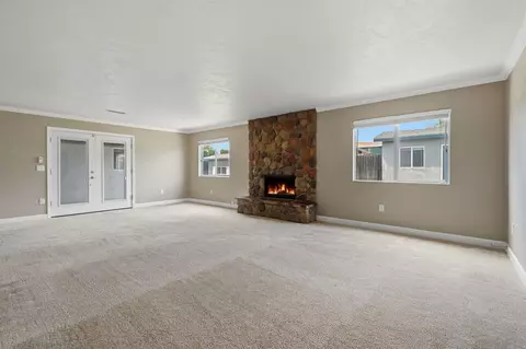 Living - 936 Spinel Ave, El Cajon, CA 92021 photo 9 of 9