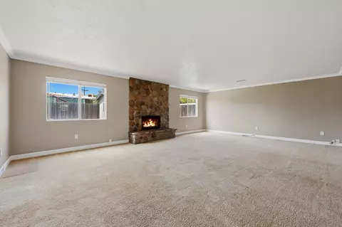Living - 936 Spinel Ave, El Cajon, CA 92021 photo 6 of 9