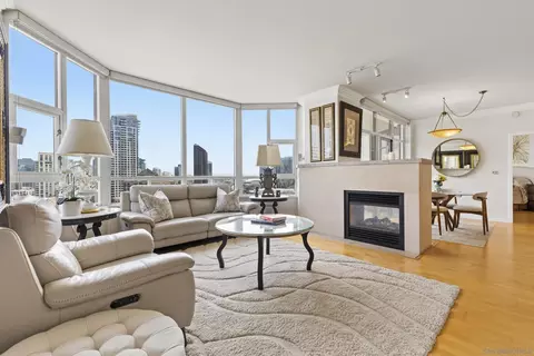 700 W Harbor Dr #1502, San Diego, CA 92101