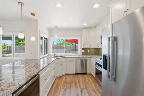 Kitchen - 3022 Azahar Ct, Carlsbad, CA 92009 photo 3 of 4