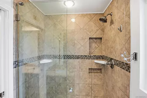 Bath - 3022 Azahar Ct, Carlsbad, CA 92009 photo 2 of 4