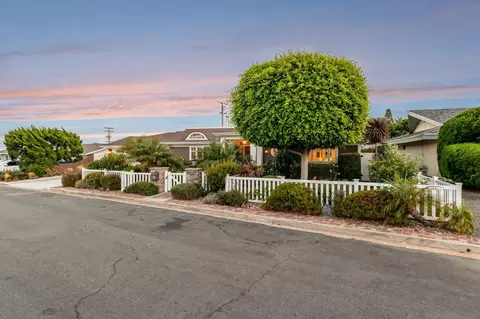 3651 Liggett, San Diego, CA 92106