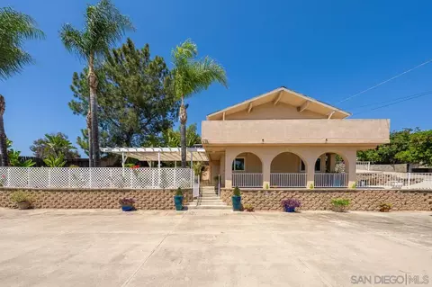 10042 Casa De Oro Blvd, Spring Valley, CA 91977
