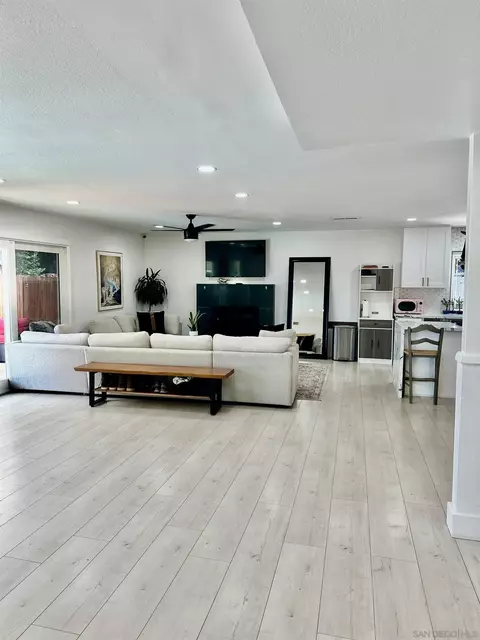 Living - 10252 Santana St, Santee, CA 92071 photo 1 of 4
