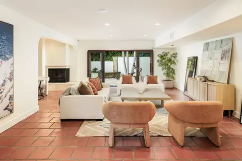 Living - 2065 Soledad Ave, La Jolla, CA 92037 photo 8 of 12