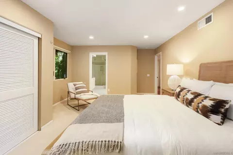 Bedroom - 2065 Soledad Ave, La Jolla, CA 92037 photo 2 of 5