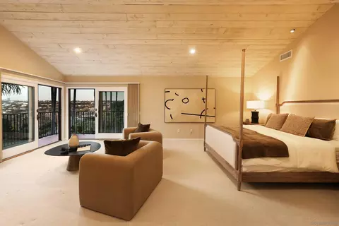 Bedroom - 2065 Soledad Ave, La Jolla, CA 92037 photo 3 of 5