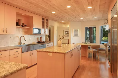 Kitchen - 2065 Soledad Ave, La Jolla, CA 92037 photo 3 of 3