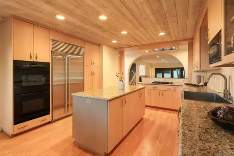 Kitchen - 2065 Soledad Ave, La Jolla, CA 92037 photo 2 of 3