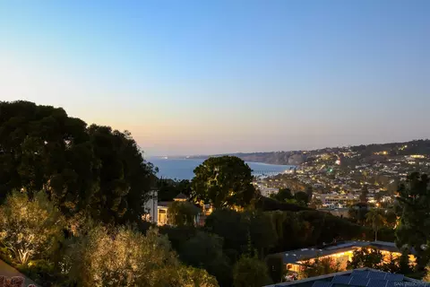 View/Area - 2065 Soledad Ave, La Jolla, CA 92037 photo 3 of 5