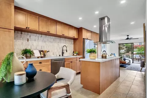 1225 Pacific Beach Dr #1-O, San Diego, CA 92109