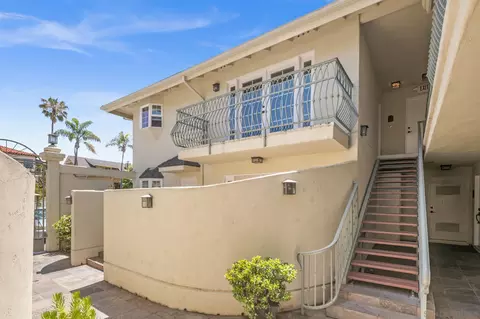 4090 Falcon St #2A, San Diego, CA 92103