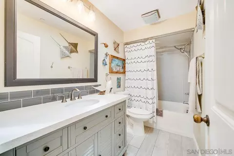 Bath - 460 Rancho Camino, Fallbrook, CA 92028 photo 6 of 6