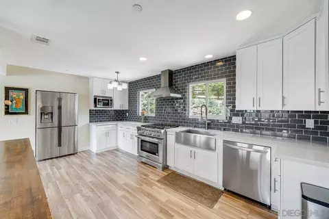 Kitchen - 460 Rancho Camino, Fallbrook, CA 92028 photo 3 of 4