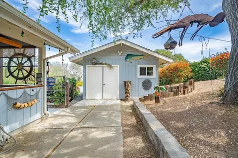Exterior - 460 Rancho Camino, Fallbrook, CA 92028 photo 21 of 31