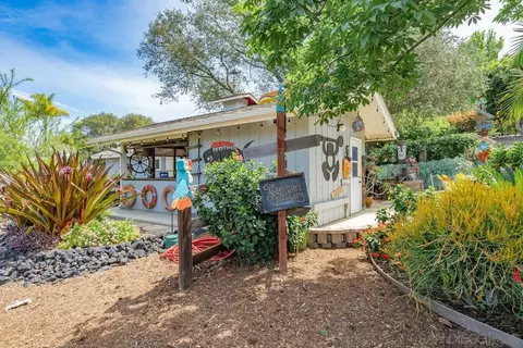 Exterior - 460 Rancho Camino, Fallbrook, CA 92028 photo 18 of 31