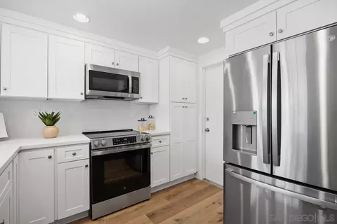 Kitchen - 729 Kimball St, Escondido, CA 92027 photo 3 of 3