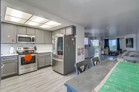 Kitchen - 3433 Los Mochis Way, Oceanside, CA 92056 photo 2 of 5