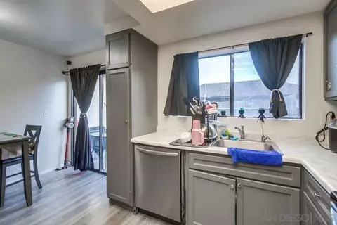 Kitchen - 3433 Los Mochis Way, Oceanside, CA 92056 photo 5 of 5