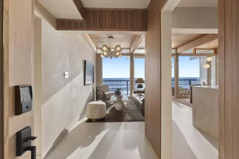 Entry Way - 430 Moonlight Ln, Encinitas, CA 92024 photo 1 of 1