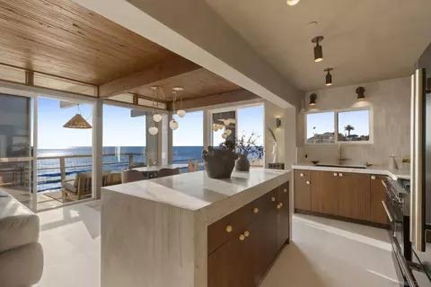 Kitchen - 430 Moonlight Ln, Encinitas, CA 92024 photo 2 of 3