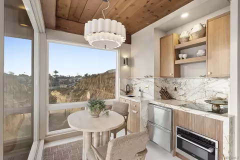 Kitchen - 430 Moonlight Ln, Encinitas, CA 92024 photo 3 of 3